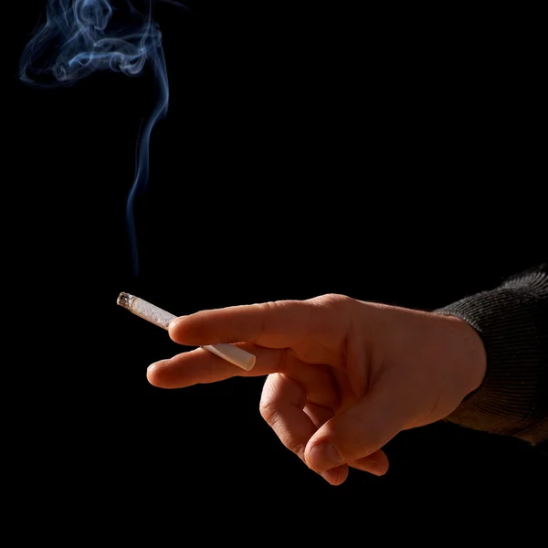 Main avec cigarette — Photo