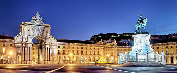 Panoramic view of commerce square by night