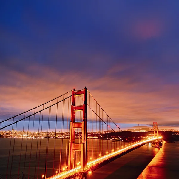 Most Golden gate bridge v noci — Stock fotografie