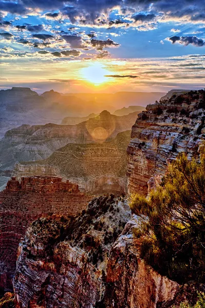 Grand Canyon bei Sonnenaufgang — Stockfoto