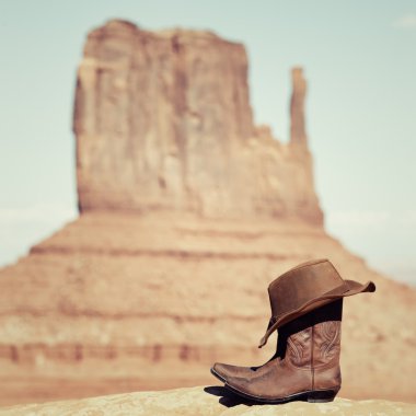 monument Valley şapka ve bot