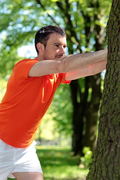 Hombre haciendo deporte — Foto de Stock