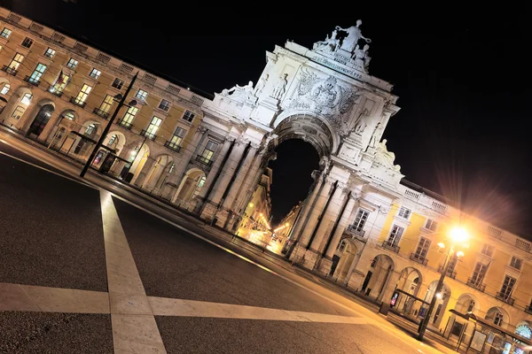 Handel square i Lissabon nattetid — Stockfoto