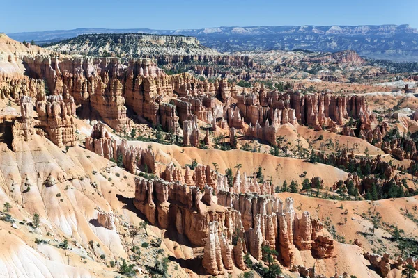 Berühmtes Amphitheater von bryce canyon — Stockfoto