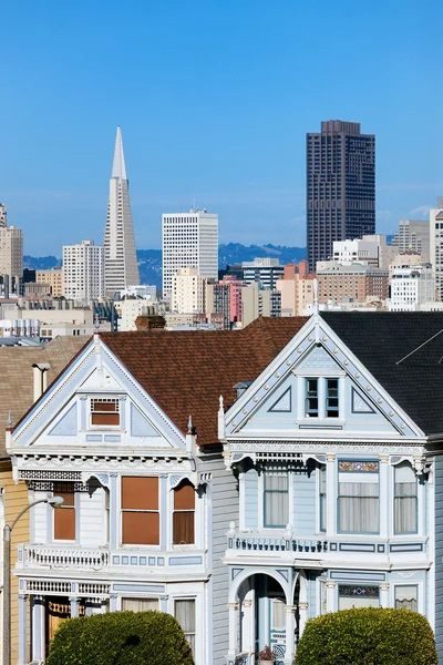 Pohled na san francisco z alamo square — Stock fotografie