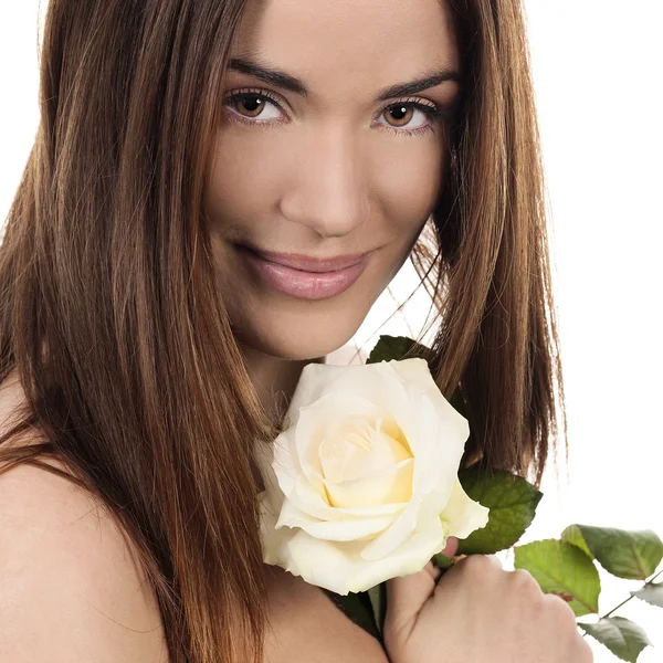 Όμορφη γυναίκα με λευκό τριαντάφυλλο — Φωτογραφία Αρχείου