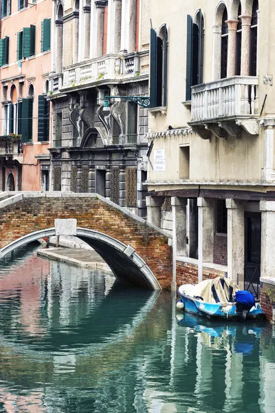 Canal pequeño — Foto de Stock