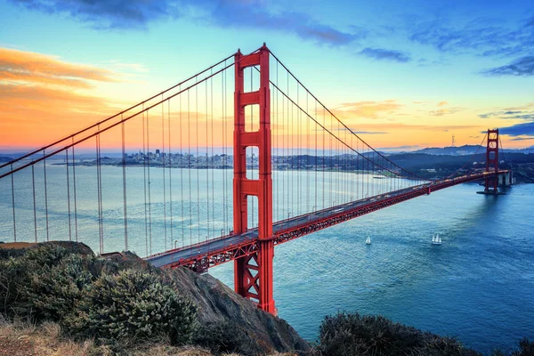 Puente de puerta de oro — Foto de Stock