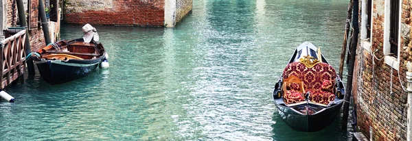 Panorámás kilátás nyílik a canal, Velence — Stock Fotó