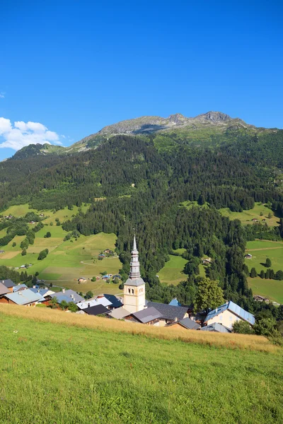 Franska byn i Alperna — Stockfoto