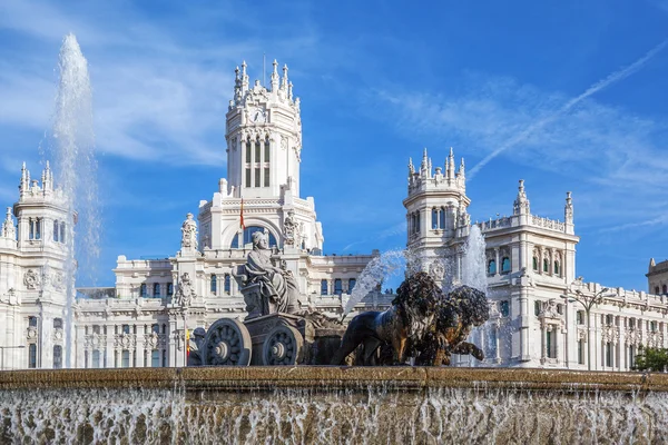 Cibeles Palace and fountain — Stock Photo, Image