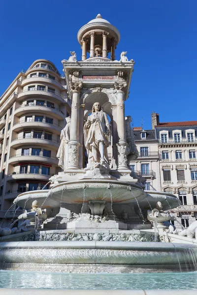 Fontän i place des jakobinerna — Stockfoto