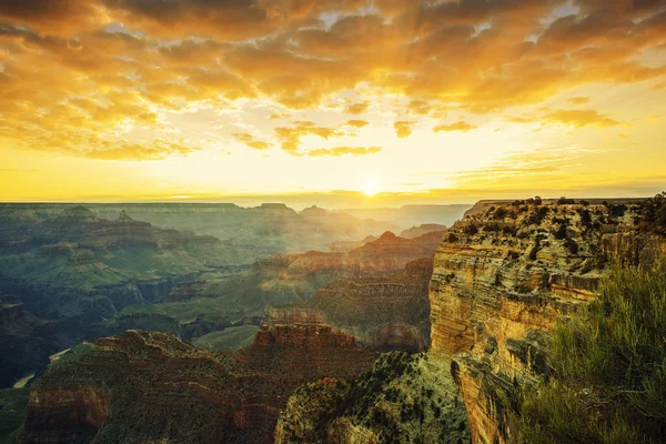 Belo pôr do sol no Monument Valley — Fotografia de Stock