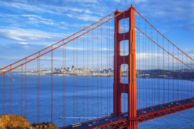 Golden gate Köprüsü ve şehir san francisco