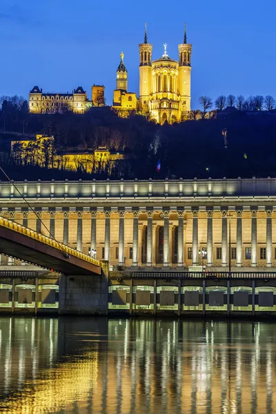 Río Saone en Lyon por la noche — Foto de Stock