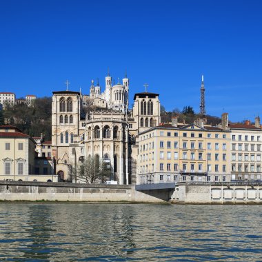 Saint jean Katedrali, saone Nehri yanındaki