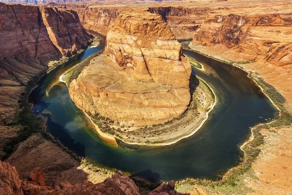 Horizontální pohled slavných horseshoe Bend — Stock fotografie