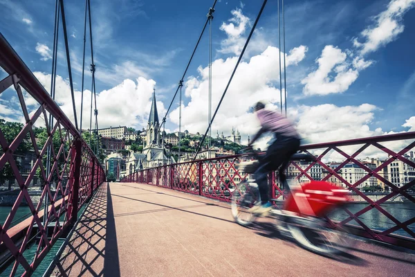 Bike on red footbridge — Stock Photo, Image