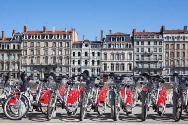 Motosiklet ile lyon görmek