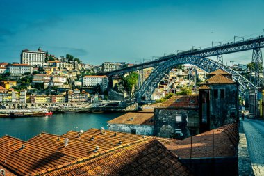Portekiz, Porto 'daki ünlü köprünün görüntüsü