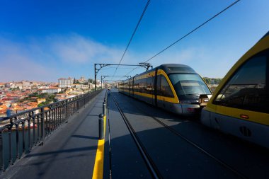 Porto, Portekiz, Avrupa 'da metroyla ünlü bir köprü.