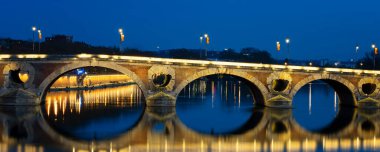 Pont Neuf, Toulouse, Fransa Gece Görüşü