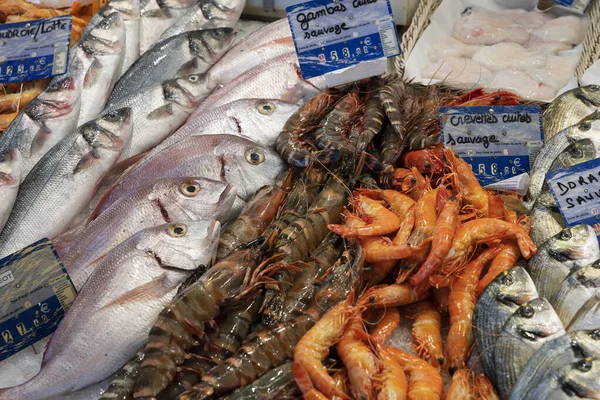 Вид Рыбный Ларек Рынке Санари Сюр Мер Франция — стоковое фото