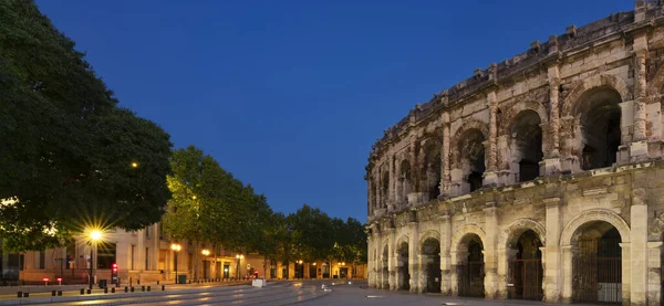 Visa Berömda Amfiteater Natten Nimes Frankrike — Stockfoto