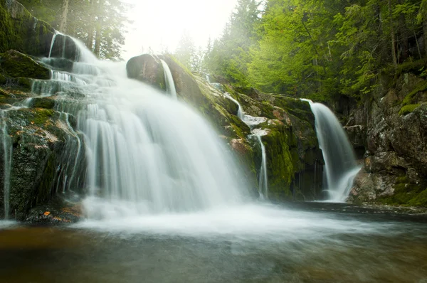 Wasserfall — Stockfoto