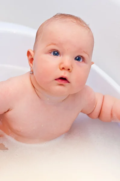 Baby bathing — Stock Photo, Image