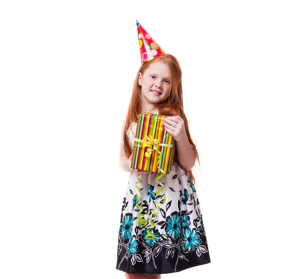 Menina feliz com caixa de presente sobre fundo branco — Fotografia de Stock