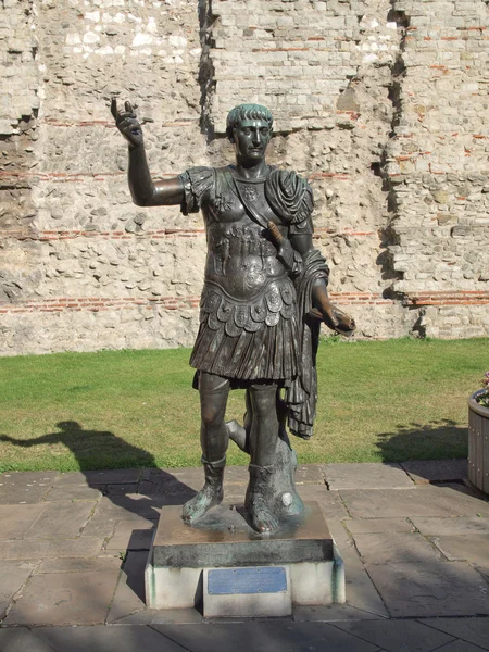 Kaiser Trajan Statue — Stockfoto