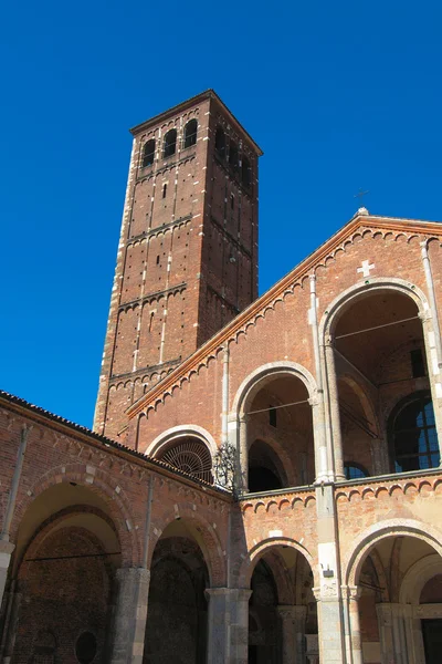 Sant ambrogio Kilisesi, milan