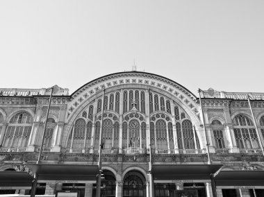 Porta nuova istasyonu, Torino