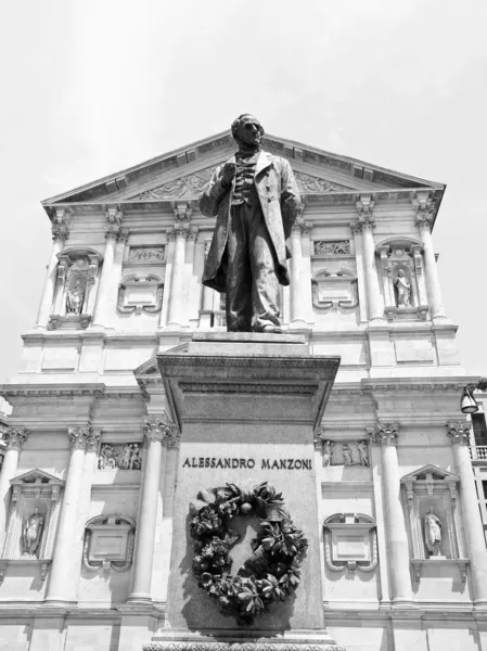 Manzoni statue, Milan — Stock Photo, Image