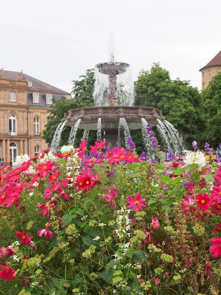 Schlossplatz (Kasteelplein) Stuttgart — Stockfoto