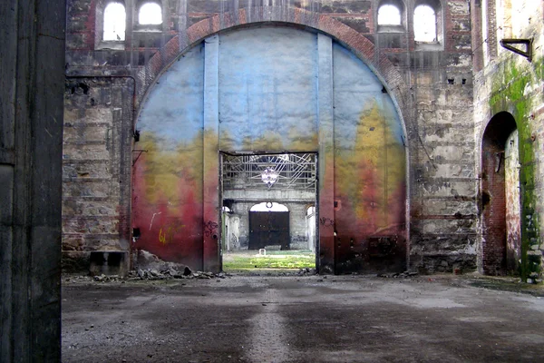 Övergiven fabrik — Stockfoto