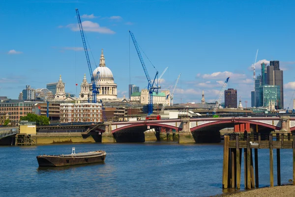 Ποταμός Thames στο Λονδίνο — Φωτογραφία Αρχείου