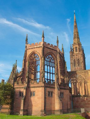 Coventry Katedrali Harabeleri