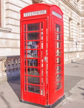 Londra telefon kulübesi