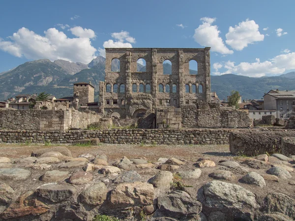 Římské divadlo aosta — Stock fotografie