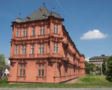gerekçelendirilmesi germanisches zentralmuseum mainz