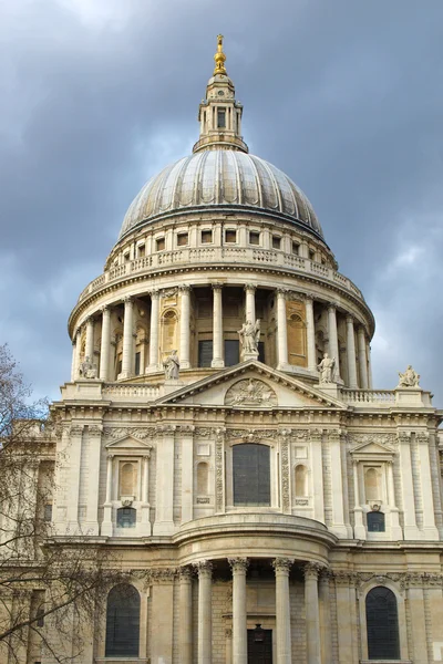 Saint paul, İngiltere