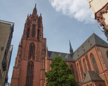 Frankfurt Katedrali'ne