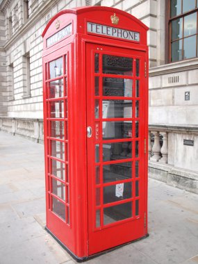 Londra telefon kulübesi