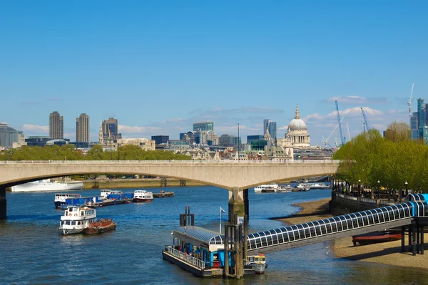 Floden Thames i London — Stockfoto