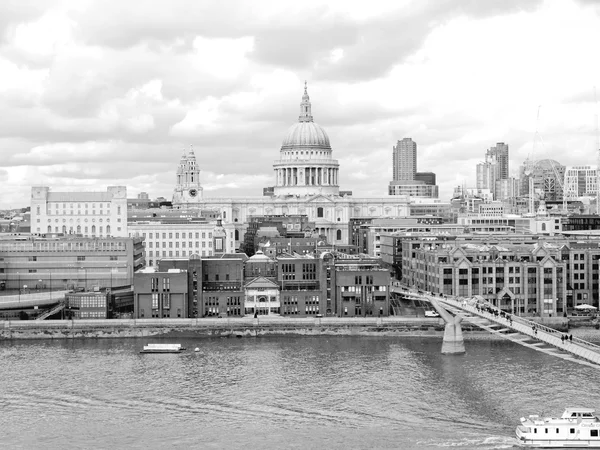 Saint paul, İngiltere