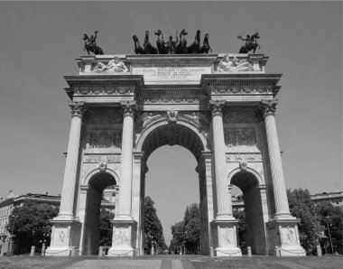Arco della Pace, Milan