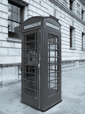 Londra telefon kulübesi