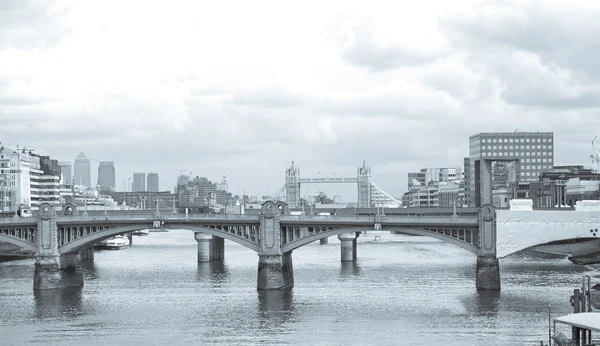 河泰晤士河伦敦 — 图库照片